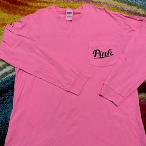 VS pink T-shirt